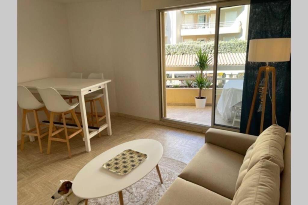 Confortable Appartement A Cavalaire-Sur-Mer Exterior photo